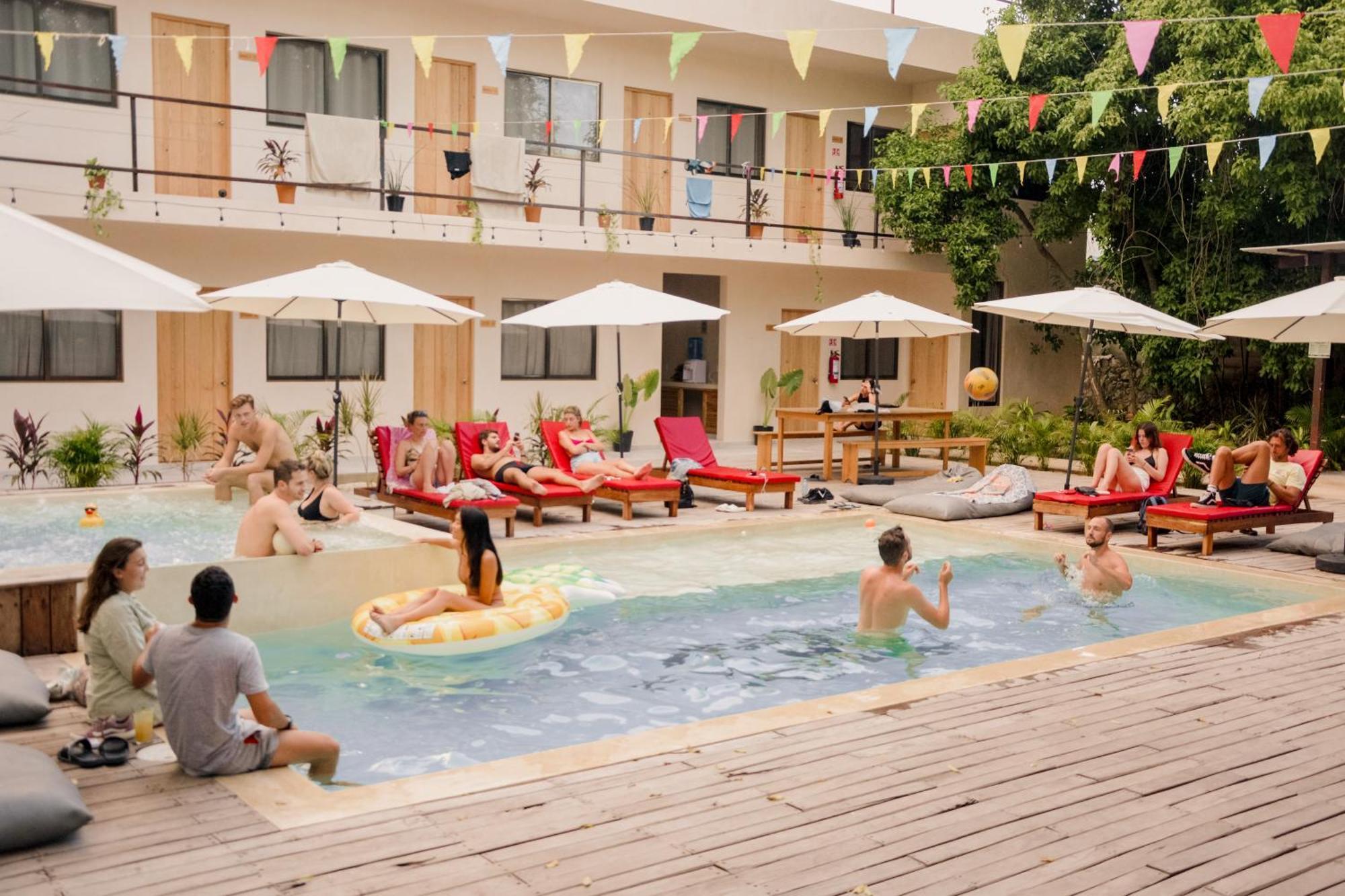 Che Valladolid Hostel & Bar Adults Only Екстериор снимка