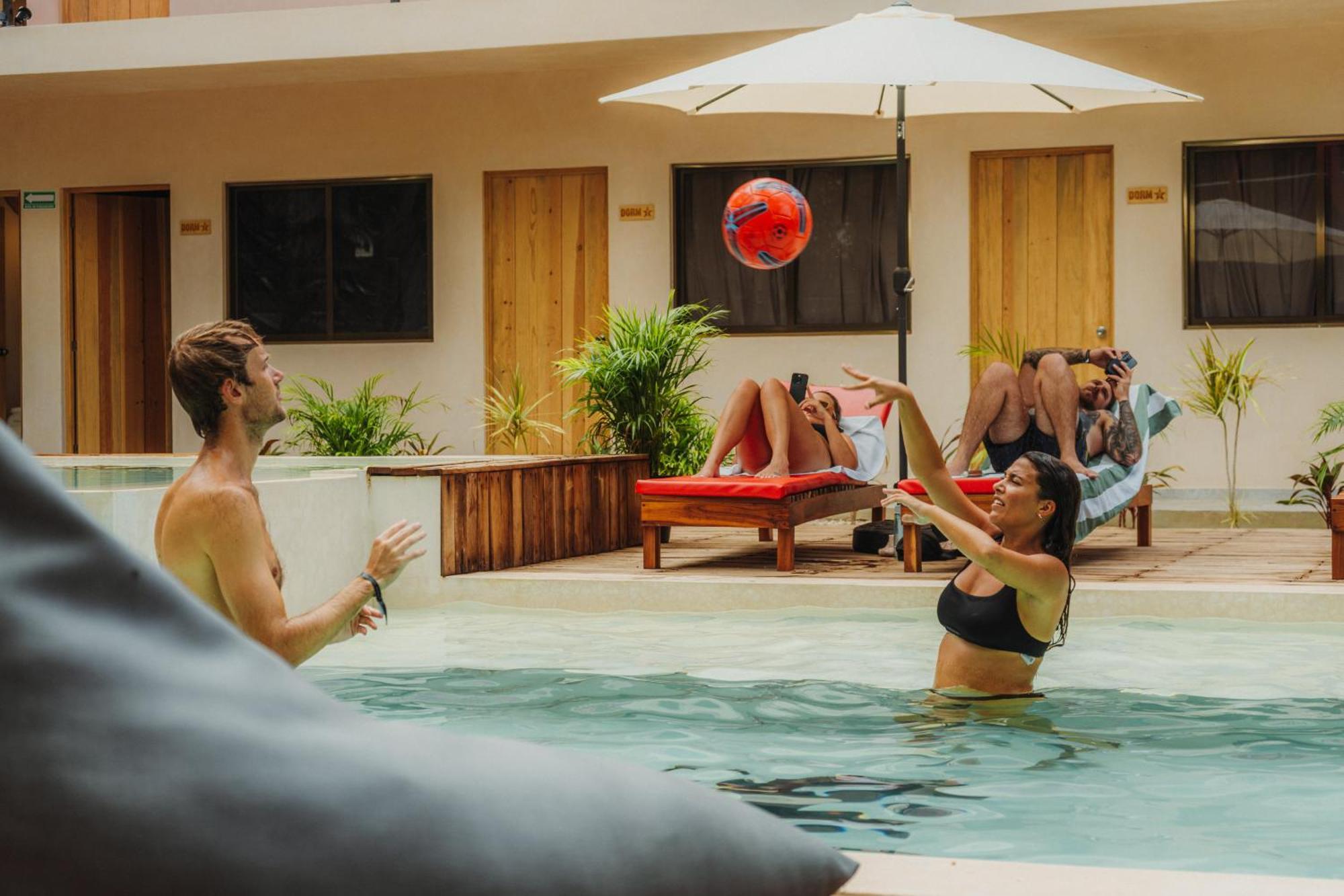 Che Valladolid Hostel & Bar Adults Only Екстериор снимка